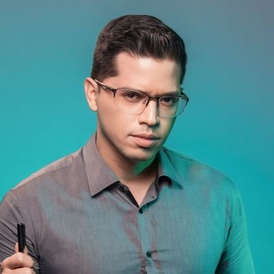 Presentador de El Mundo en Contexto en Venezolana de Televisión, y TvFanb
Premio Nacional de Periodismo 2020
Caracas-Venezuela