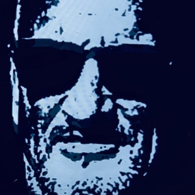 DerStephanM's profile picture. Eckiges Etwas. Bei Verstand. Aufrecht. Gerade. Ganz besonders bei Sturm. Schon gewusst … ? Druck erzeugt Gegendruck !