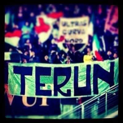ultras liberi!!!! diffidati con noi!!! libertà !!!! un saluto a tutti da Palermo !!!