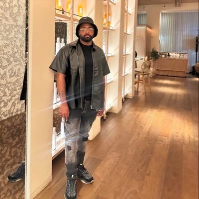 WordsOfEscobar's profile picture. IG UptownRic/Dynamic Streetwear