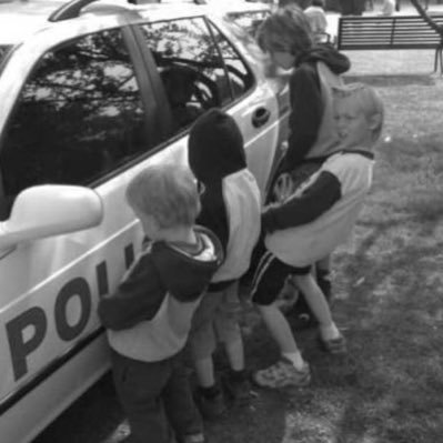 poisonth0ughts's profile picture. 