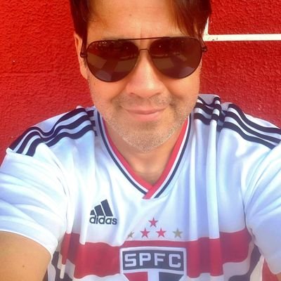 Jacques Artur Guidio Biondo. Socialista, agnóstico, antifascista, contra toda forma de preconceito e opressão. Vovô petista, roqueiro e sãopaulino. 🏴☠️❤️🤍🖤