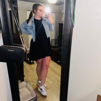 makkenzie0216's profile picture. philippians 4:6🦋