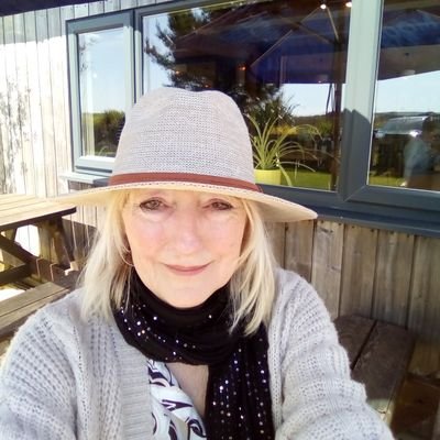 chrissie_trice1's profile picture. every day a Zionist US bomb falls on a child #FreePalestine I block all genocide zionist supporters