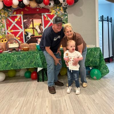 amygardner48's profile picture. A wife of a desert storm Air Force veteran ! A wife , mom, and Nini