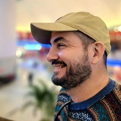 espartacoa's profile picture. Negociador, Músico, Rockero y Futbolista.