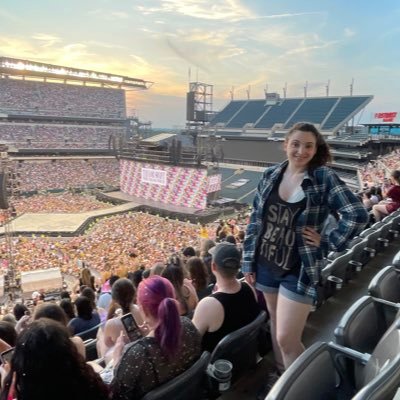 OddBallSwiftie Profile Picture