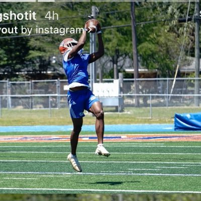 6’1 170 DB 🧡gulfport high💙 NCAA#2304890325 40-4.47 228-213-9890