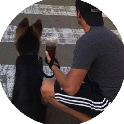 قمة الأسى ان تحكي لمن لا يسمعك ، وان تشتاق لمن لا يشتاق لك ، وتكتب لمن لا يقرأ لك