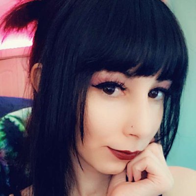 🍂 Everything under the moon. I play games. Sometimes I play games fast. 🕸
Body horror enthusiast || Horror novelist || Creature