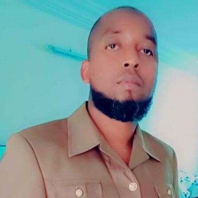 Le bonheur ne se quémande pas, mais s'obtient après plusieurs luttes. Ne soyons pas abonnés au fainéantisme. En Allah, j'y crois.