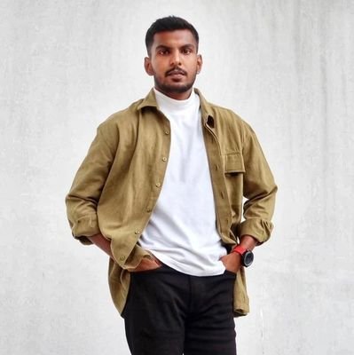 Shanjieev1's profile picture. #freelancing -

Helping companies advertising with copywriting/newsletter. Have a thing for antiques