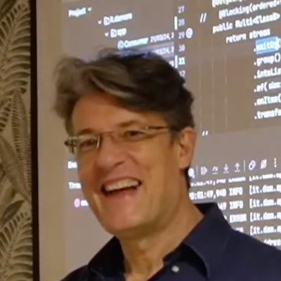 VincenzoDAmore's profile picture. Still playing with a technology which barely solves the problems that (itselfs) brings up