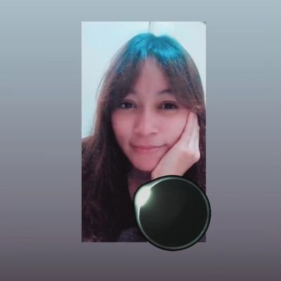 Suka ngetweet random.