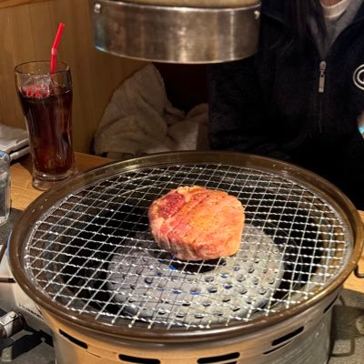 都内のアラ50。いろいろゆる〜い。焼肉もエッチなことも大好物です。平日に楽しく遊べる定期さんいないかな…。