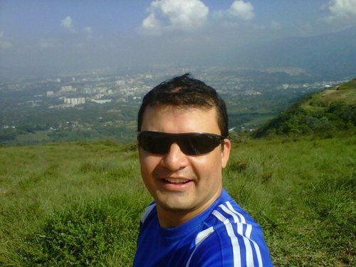 marioferueda's profile picture. Ing. de Sistemas.