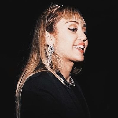 this acc is 24/7 dedicated to the queen -𝑴𝒊𝒍𝒆𝒚 𝑪𝒚𝒓𝒖𝒔-  if you don't like it, leave.

                      smiler since 2006 | Miley liked 05.18.2023