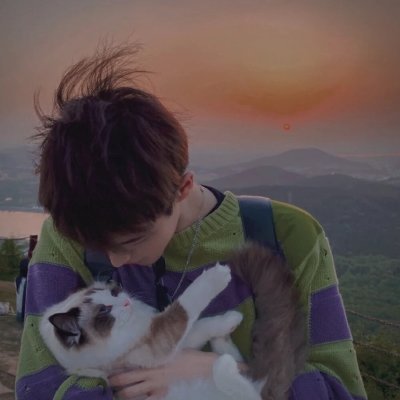 yixxuwnck's profile picture. 
