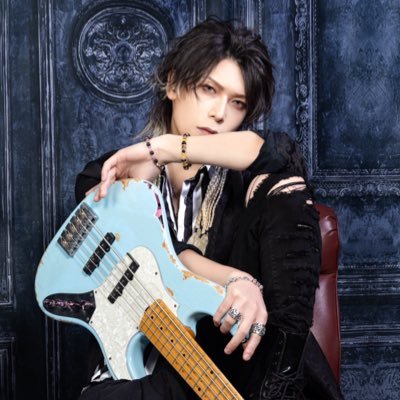 BASSIST / MODEL / 愛猫家 / お問い合わせ等はこちらにお願い致します。 motoi.xxx@gmail.com