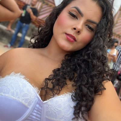 KemelleP's profile picture. Seja leve mais que nada te leve 🍀🍃