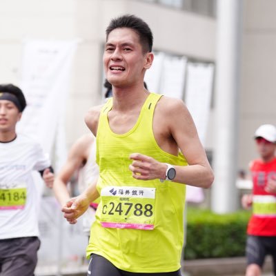 87年生まれの市民ランナー@福岡／福井県出身／PB→5km19'08” 10km40’45” ハーフ1°28'09”（小郡24） フル3°16’20”（ふくい桜24）