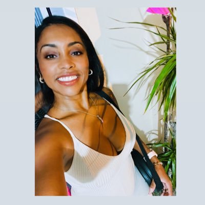 Eu confio no próximo capítulo, pois, eu sei quem é o autor🫶🏼! 🌸🌸🌸