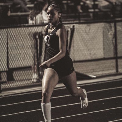 27’ | 4.8gpa |2x state champ| 400-58|400h-64.68 nationally ranked ‼️bench-125| front squat-185 school record-400h, 800, 400⭐️coach🏃🏽‍♀️864-634-4357