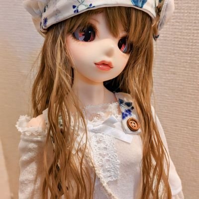 基本、ドール撮影と情報収集垢。
カスタム娘を愛でてます。
MDD⇒「瑠奈/Runa」「明日咲/Azusa」
オビツ⇒「菜美/Nami」
 #miyaっ娘 #でらしねっ子
カメラ、音楽等々多趣味ですが相互🆗お気軽に！
使用機材 α7cⅡ