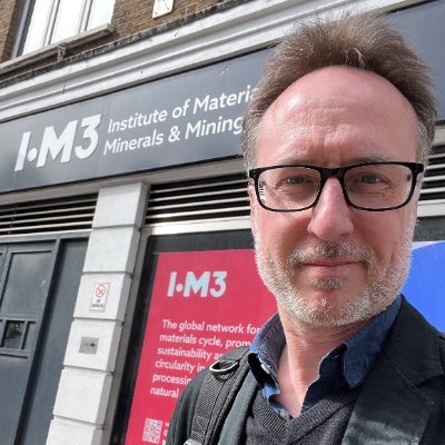 Website Manager @iom3 Recovering Drupal 7 sitebuilder. Painter, guitarist. Views my own. Not to be confused with any other Richard Coopers.