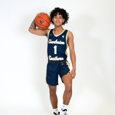 6’ • PG • class of ‘24• Christ school • 2x state champion