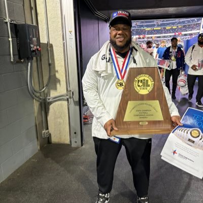 Lake Worth High School Associate HC/DC ,DL Coach, Christian, Teacher, Husband. Isaiah 54:17 Matthew 7:7 Mark 11:24 2x State Champ (22/23) 🏆🥇#GlorytoGod