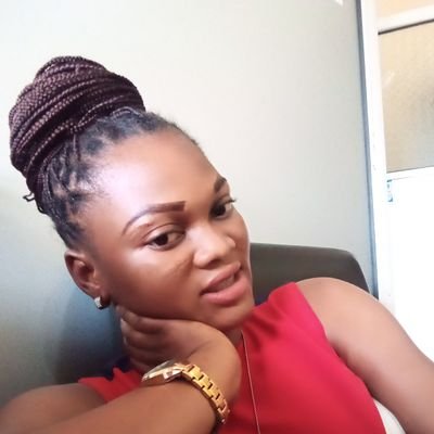 Honestgold15's profile picture. Am female, and also a student