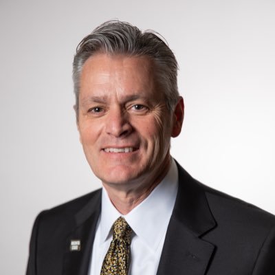 Official account of the 15th President of @WichitaState. Listen to his Forward Together Podcast here➡️ https://t.co/ZeeNwViFvj