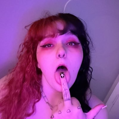 💗 Findom Mommy 🔪 Hot alternative gamer 🩸 $22.22 to bark 🦇 Sessions, content, shitposts 🌸 $66.60 unblock 🫶🏼 Under consideration by @send2mavis