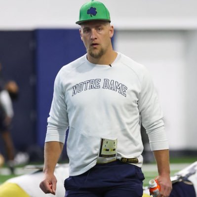 Linebackers Coach
University of Notre Dame 
#HereComeTheIrish