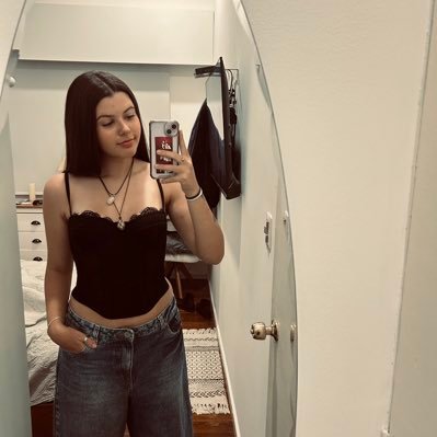 Juli_M1413's profile picture. ;