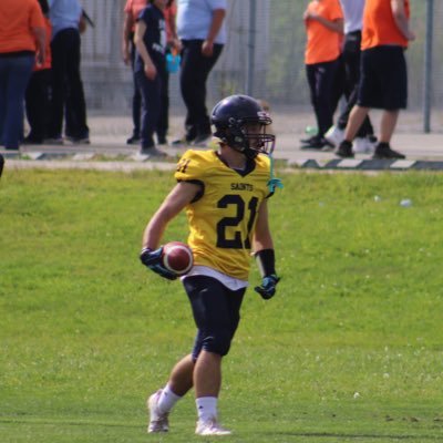 2⭐️ @lastdriveca | Cambridge Lions Football #31 | RB/WR | 160lbs - 5,7” | 3.0gpa(75% avg) | ‘26🇨🇦