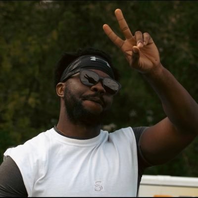 _KChibwe's profile picture. “Count no man as happy until his end is known..” 1/4. 💚 Psalms 91. #FlyEaglesFly 🦅 #GoBirds : 🗣 #TeamLH x #RoscoeForever - Life @ 56mph! 🚛