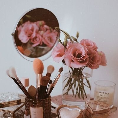 SkinBeauty90366's profile picture. Hey, beauties! 
Descubra o segredo para uma pele radiante e um visual incrível com os produtos de beleza e skincare.