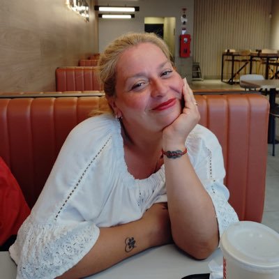 ABRIL19_jalil2's profile picture. Orgullosa madre de 👩‍👧‍👧CHILENA ❤️♉️ patriota de tomo y lomo