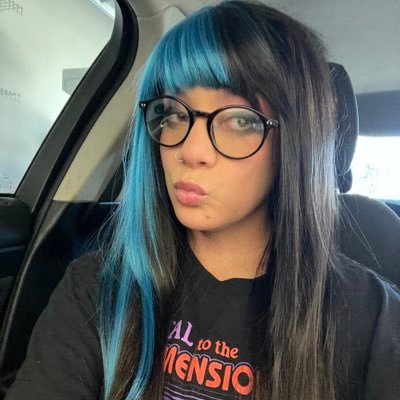 dizzy4parx's profile picture. fangirl at heart