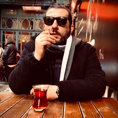 Political-Science BA / Chairman @oxyvein / BJK Kongre Üyesi / Atatürk'ün izinde.