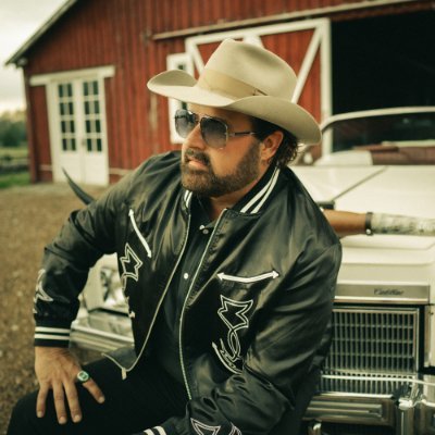 “Note To Self” Deluxe with Riley Green, Justin Moore, Miranda Lambert, & Cody Johnson out now!