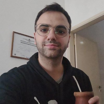 Licenciado y Profe en Comunicación Social (UNLP).
Acá comento de Fútbol y otras boludeces.