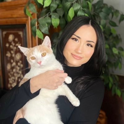 Animal lover || Cat Rescuer || Twitch Partner https://t.co/kKTg8FvJ13 || Business Inquiries: slashkarlyy@gmail.com