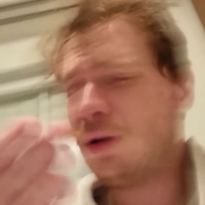 IshHaglida's profile picture. מה הלוז מנגנים בלוז?