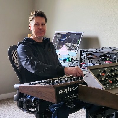 Songwriter, Composer, Music Producer & Actor.  https://t.co/LNuqNfJTbx 🎼 🎹 🎛 🇺🇸