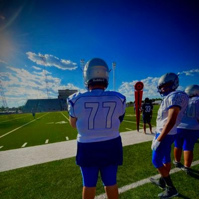 Class of 2027 | Carlsbad high school | RT / C | 6’3 14 yr 330 lbs | 3.4 GPA |Bench 160 | squat 230 | PC 145 | 40 - 7.0 | Sergiomontoya2023@icloud.com