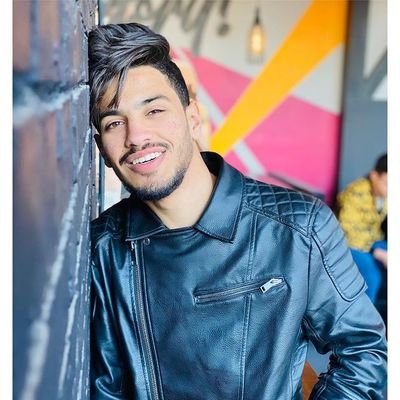 عشريٰ صہٰاحہٰبٰٰ صہٰاحہٰبٰٰو🍷
https://t.co/X2eyxnLBvw