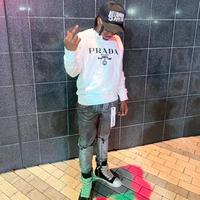 laylowty_'s profile picture. 